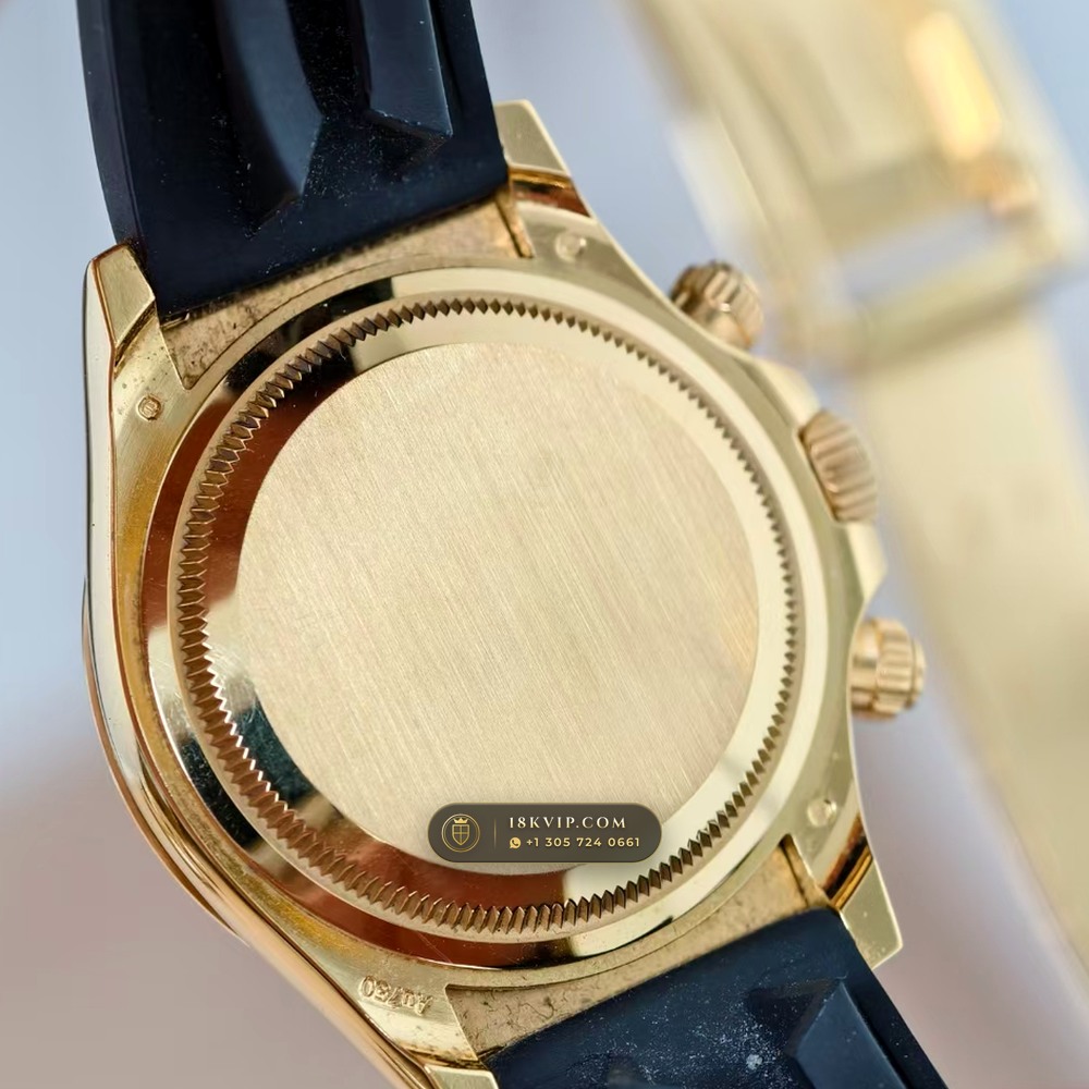 Rolex Cosmograph Daytona 18K Yellow Gold Deep Crystal Optics Ref. 126518 — Private Vault Edition — Studio Gallery Plate VI in 18K Yellow Gold Au750 (160.8g Verified Mass, Rolex Manufacture Cal. 4131 - 72h Power Reserve)