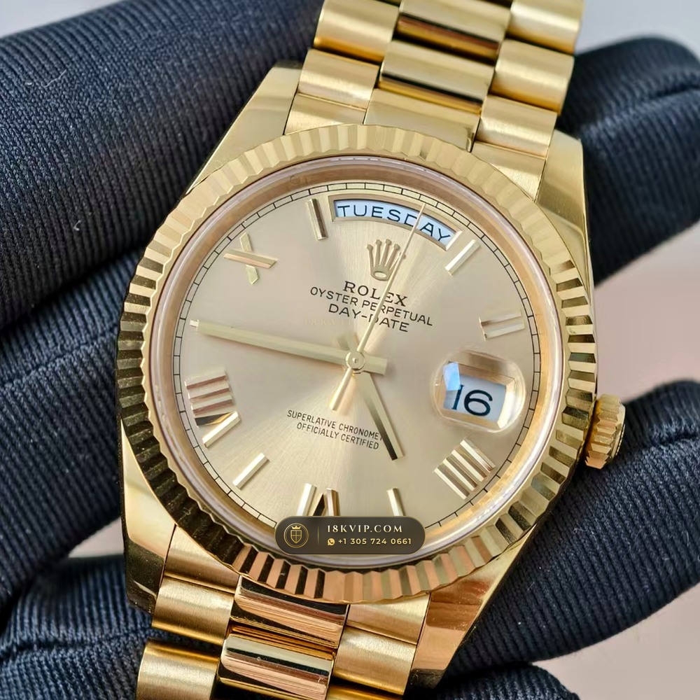 Rolex Day-Date 40 Champagne Sunray Dial 18K Yellow Gold Ref. 228238 — Private Vault Edition — Studio Gallery Plate III in 18K Yellow Gold Au750 (210.8g Verified Mass, Rolex Manufacture Cal. 3255 - 70h Power Reserve)