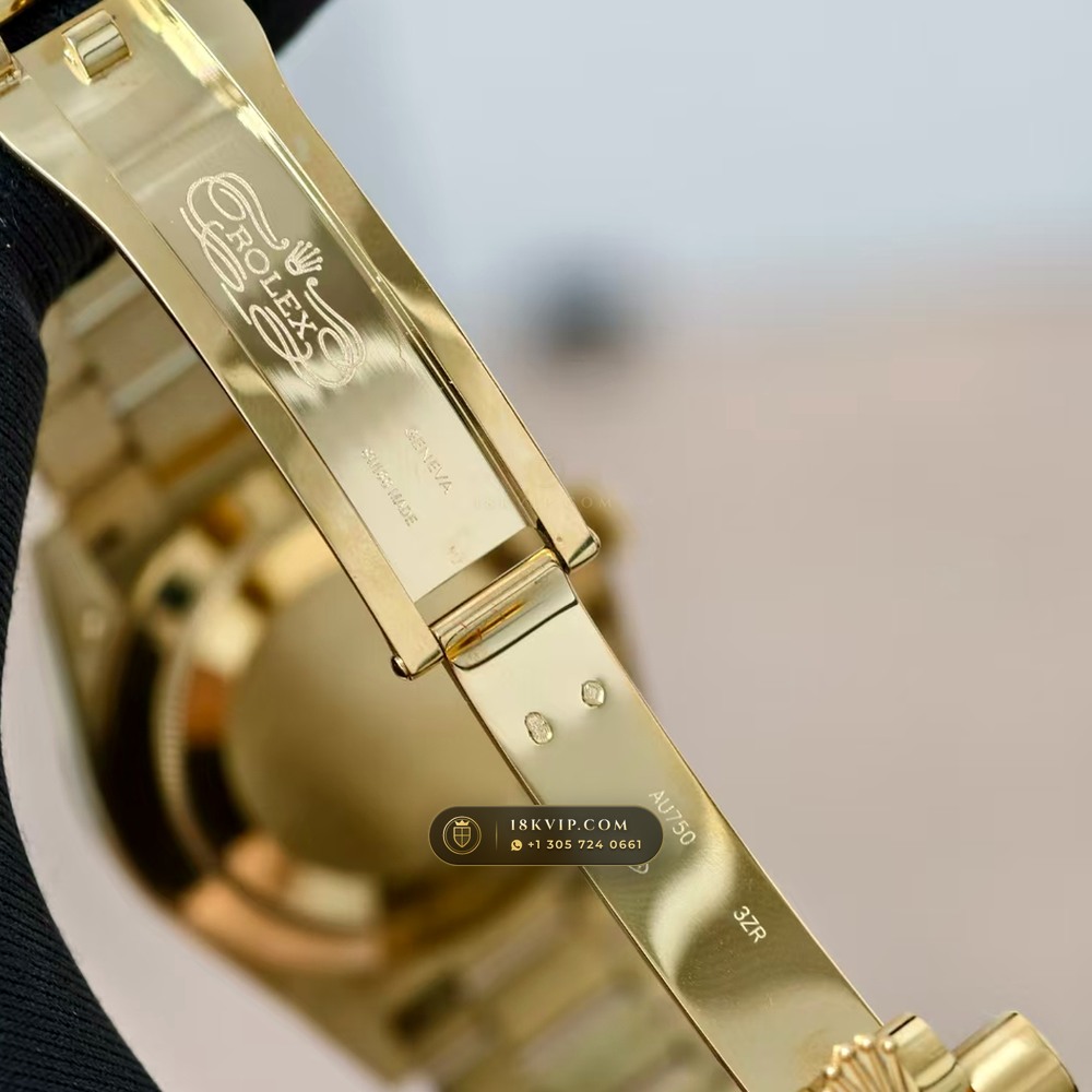 Rolex Day-Date 40 Champagne Sunray Dial 18K Yellow Gold Ref. 228238 — Private Vault Edition — Studio Gallery Plate VI in 18K Yellow Gold Au750 (210.8g Verified Mass, Rolex Manufacture Cal. 3255 - 70h Power Reserve)