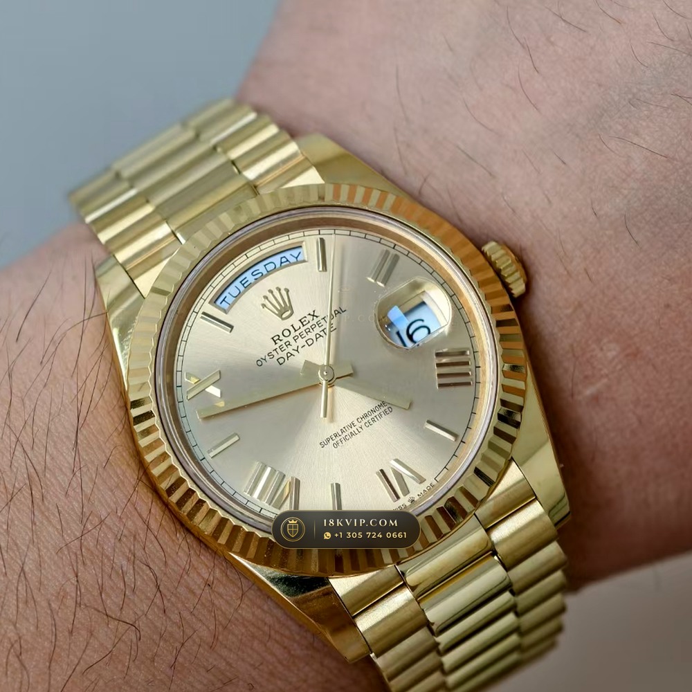 Rolex Day-Date 40 Champagne Sunray Dial 18K Yellow Gold Ref. 228238 — Private Vault Edition — Studio Gallery Plate VIII in 18K Yellow Gold Au750 (210.8g Verified Mass, Rolex Manufacture Cal. 3255 - 70h Power Reserve)