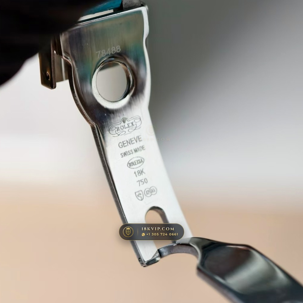 Rolex Cosmograph Daytona Beach Tiffany Turquoise Leather Strap 18K White Gold Ref. 116519 — Private Vault Edition — Studio Gallery Plate VI in 18K White Gold Au750 (138.8g Verified Mass, Rolex Manufacture Cal. 4130 - 72h Power Reserve)