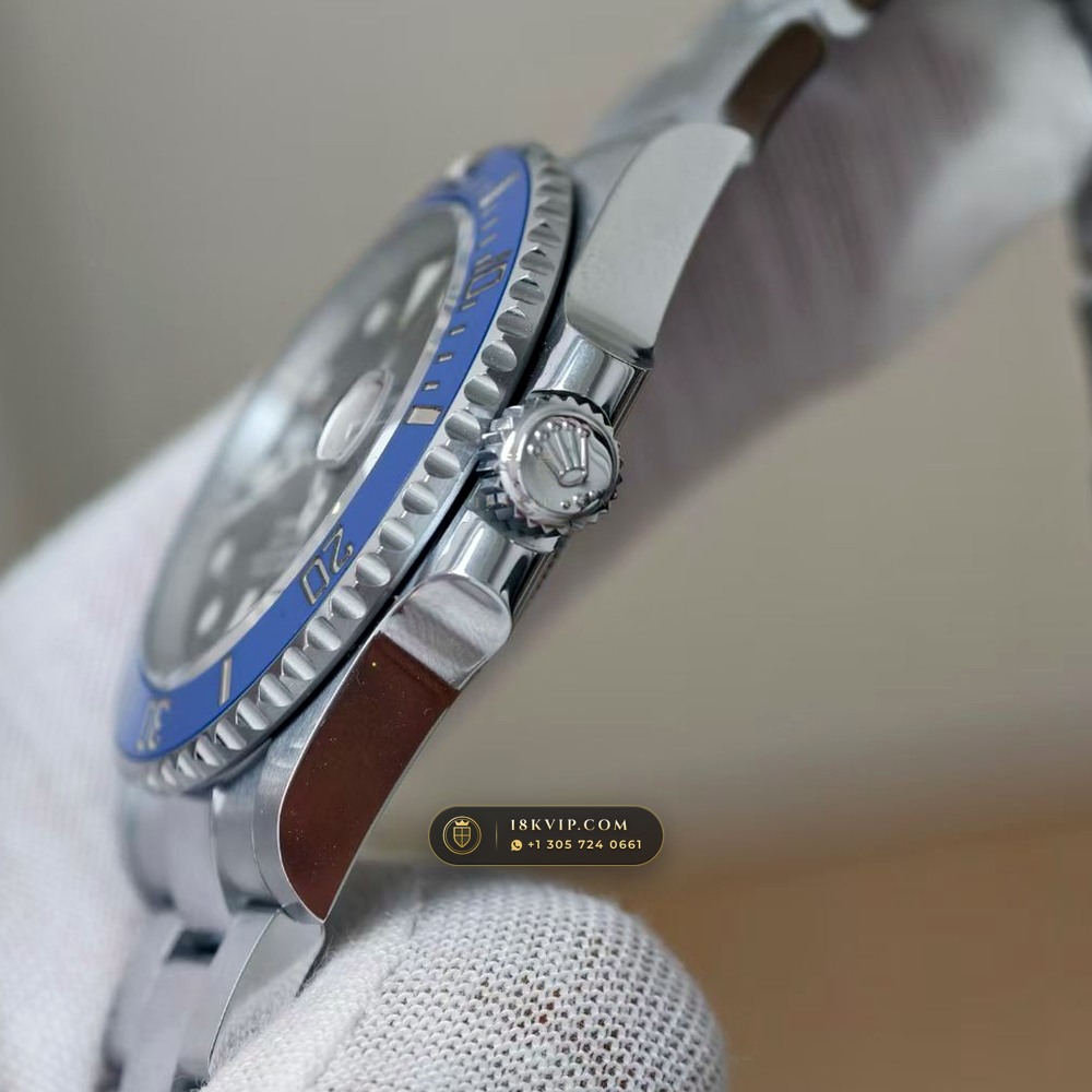 Rolex Submariner Date Graduated Royal Blue Sunburst Dial 18K White Gold Ref. 126619LB — Private Vault Edition — Studio Gallery Plate V in 18K White Gold Au750 (227.4g Verified Mass, Rolex Manufacture Cal. 3235 - 70h Power Reserve)