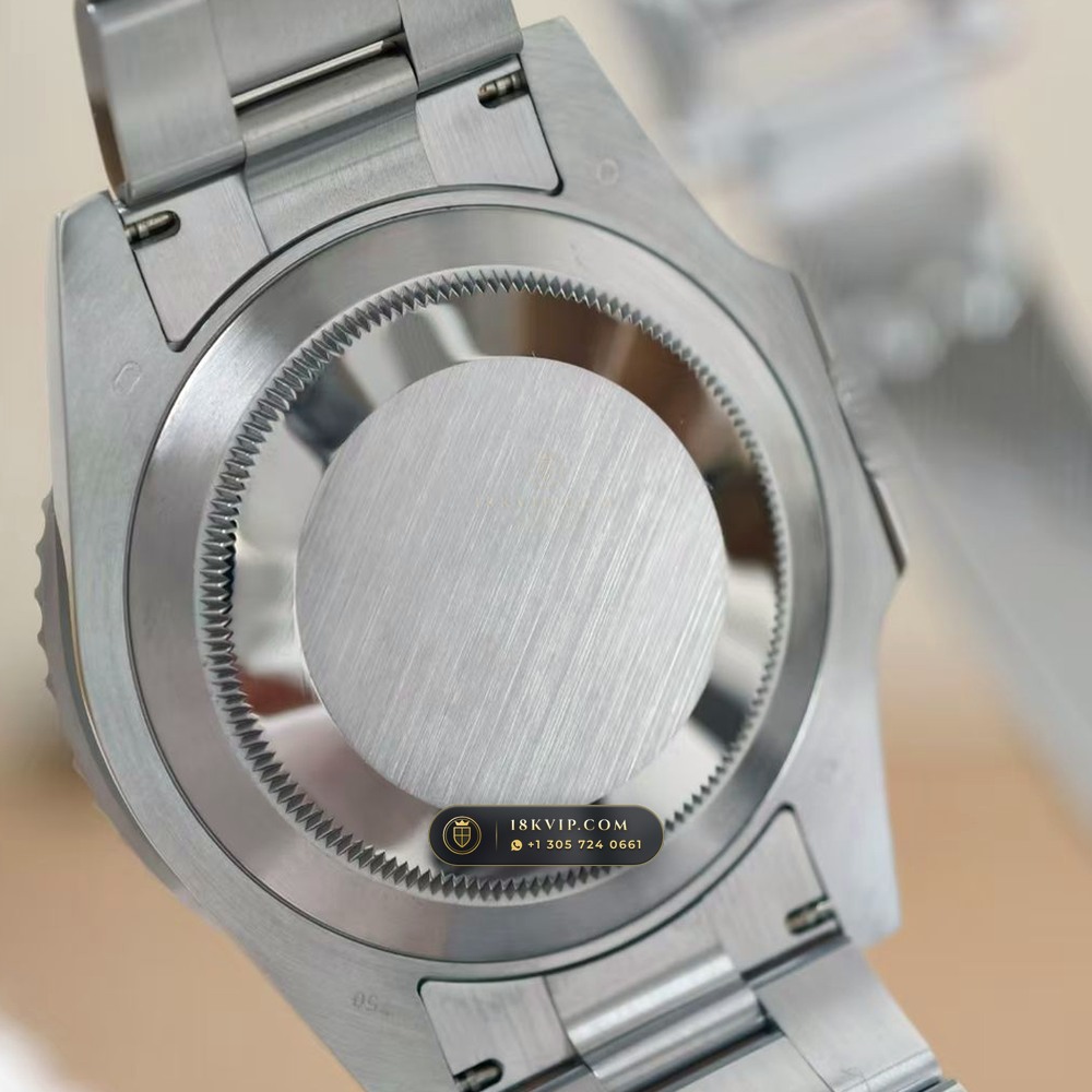 Rolex Submariner Date Graduated Royal Blue Sunburst Dial 18K White Gold Ref. 126619LB — Private Vault Edition — Studio Gallery Plate VII in 18K White Gold Au750 (227.4g Verified Mass, Rolex Manufacture Cal. 3235 - 70h Power Reserve)