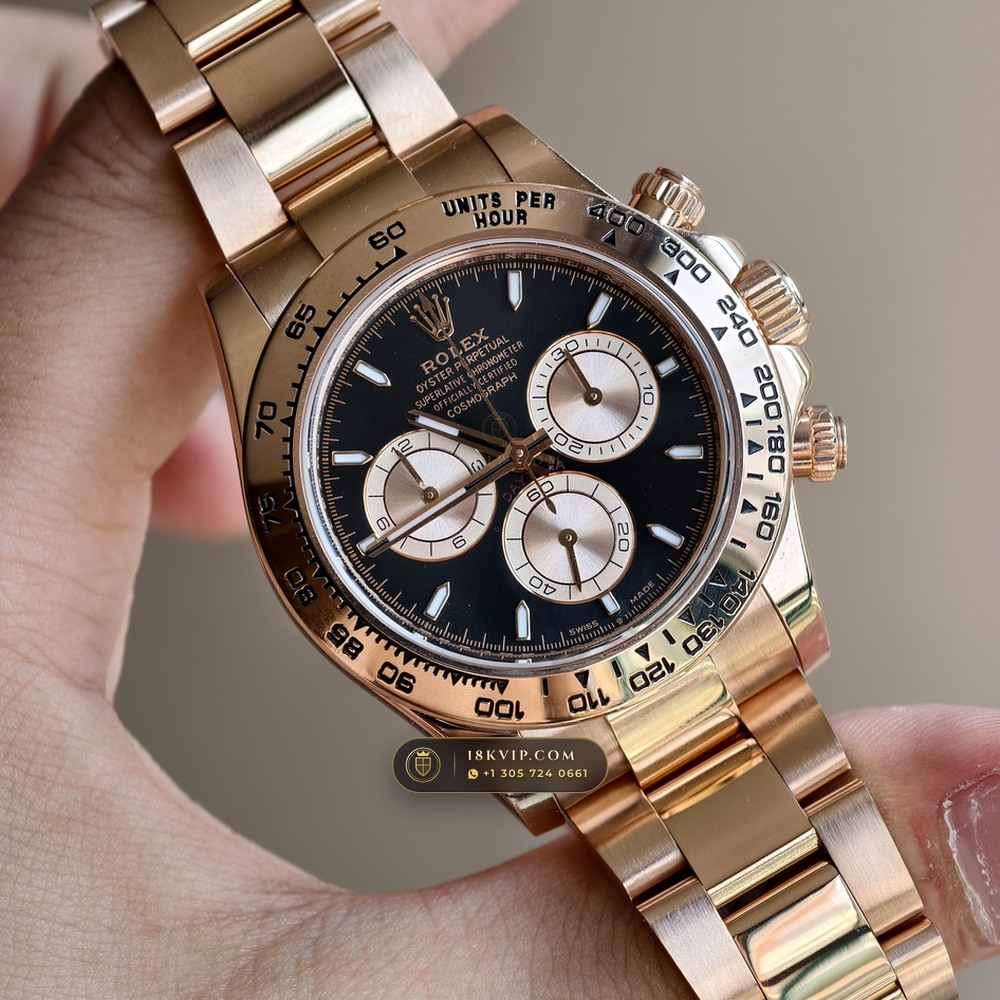 Rolex Cosmograph Daytona 18K Everose Gold Ref. 126505 — Private Vault Edition — Studio Gallery Plate II in 18K Rose Gold Au750 (216.8g Verified Mass, Rolex Manufacture Cal. 4131 - 72h Power Reserve)