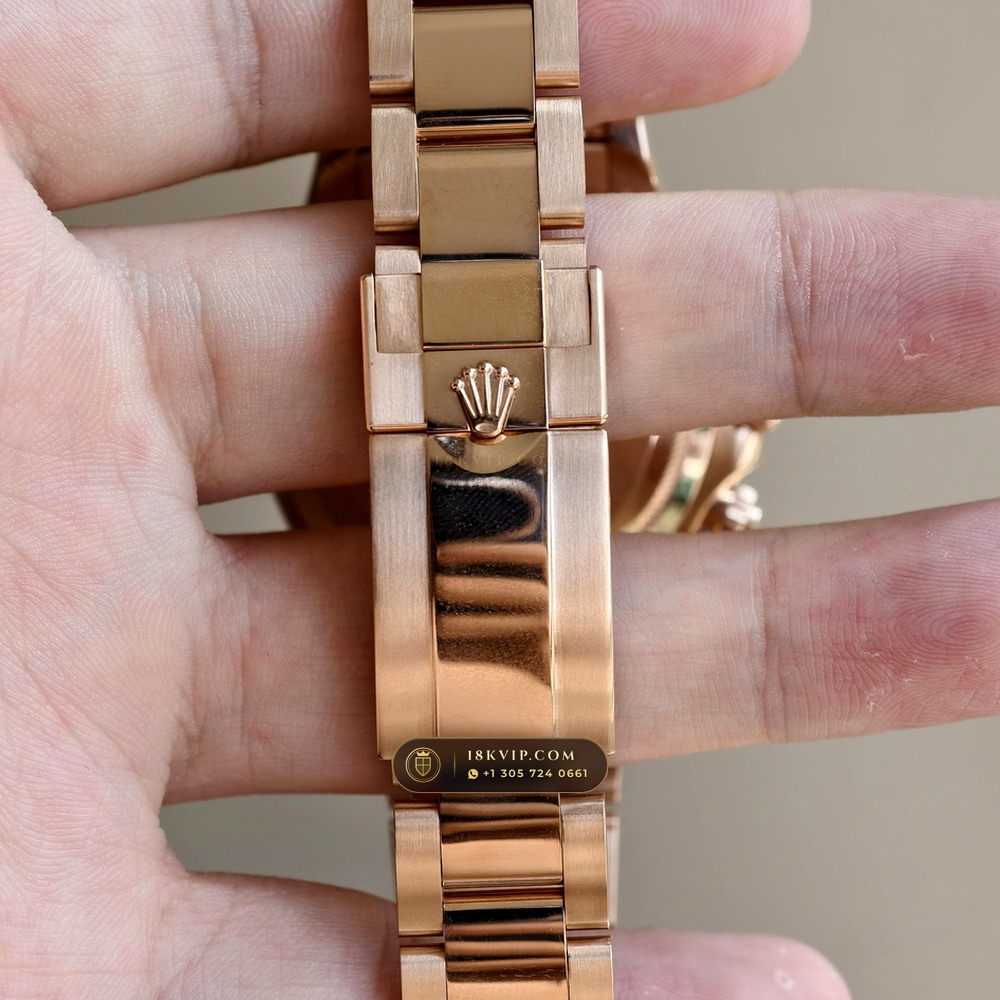 Rolex Cosmograph Daytona 18K Everose Gold Ref. 126505 — Private Vault Edition — Studio Gallery Plate VII in 18K Rose Gold Au750 (216.8g Verified Mass, Rolex Manufacture Cal. 4131 - 72h Power Reserve)