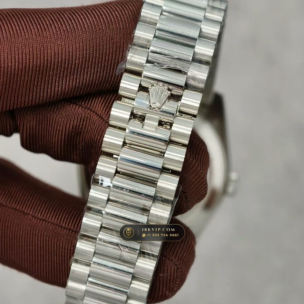 Rolex Day-Date 40 Mother-of-Pearl Dial & Diamond Bezel 18K White Gold Ref. 228349RBR — Private Vault Edition — Studio Gallery Plate V in 18K White Gold Au750 (210.8g Verified Mass, Rolex Manufacture Cal. 3255 - 70h Power Reserve)