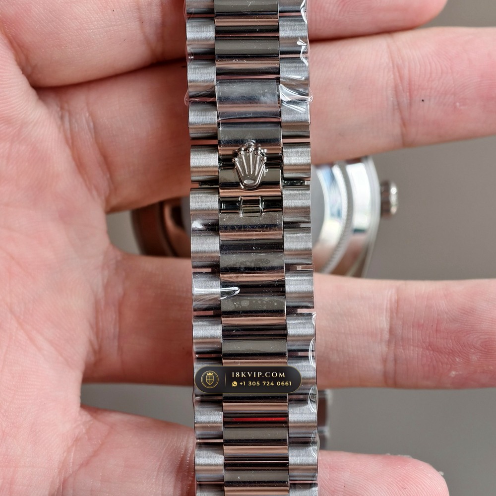 Rolex Day-Date 40 Diamond-Set Bezel 950 Platinum Ref. 228396TBR — Private Vault Edition — Studio Gallery Plate VI in 950 Platinum Pt950 (280.6g Verified Mass, Rolex Manufacture Cal. 3255 - 70h Power Reserve)