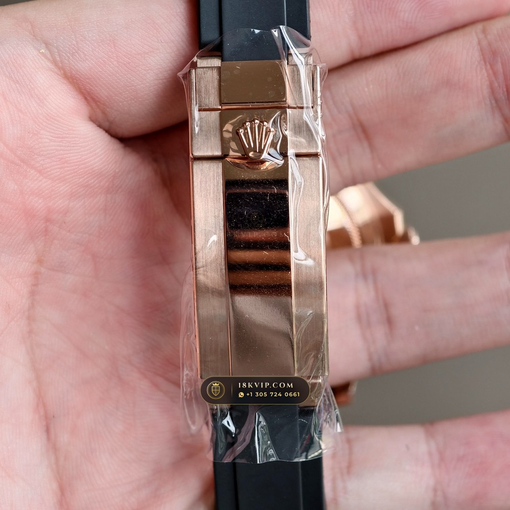 Rolex Yacht-Master 40 18K Everose Gold Ref. 126655 — Private Vault Edition — Studio Gallery Plate VII in 18K Rose Gold Au750 (153.1g Verified Mass, Rolex Manufacture Cal. 3235 - 70h Power Reserve)