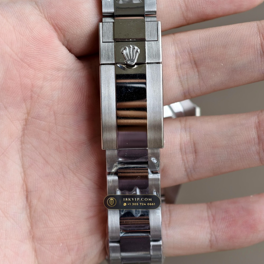 Rolex GMT-Master II Gibeon Meteorite Dial 18K White Gold Ref. 126719BLRO — Private Vault Edition — Studio Gallery Plate VIII in 18K White Gold Au750 (217.0g Verified Mass, Rolex Manufacture Cal. 3285 - 70h Power Reserve)