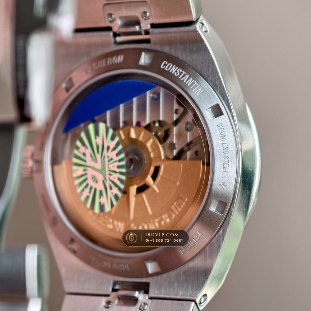 Vacheron Constantin Overseas Self-Winding 41mm Geneva Atelier Spec Ref. 4500V/110A-B128 — Private Vault Edition — Studio Gallery Plate VI in 904L Stainless Steel Custom Architecture (152.2g Verified Mass, Vacheron Constantin Cal. 5100 - 22K Gold Maltese Rotor)