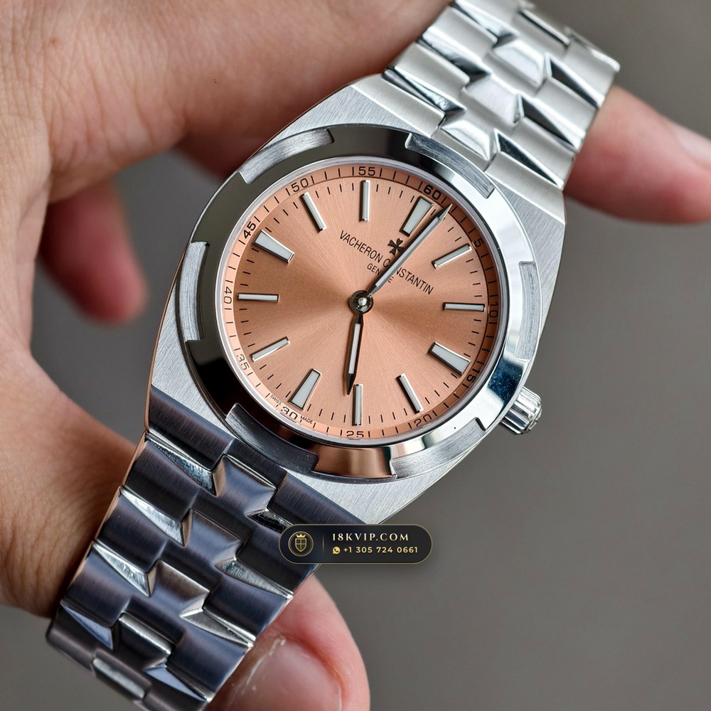 Vacheron Constantin Overseas Self-Winding 41mm 950 Platinum Ref. 2500V/220P-H028 — Private Vault Edition — Studio Gallery Plate III in 950 Platinum Pt950 (241.6g Verified Mass, Vacheron Constantin Cal. 5100 - 22K Gold Maltese Rotor)