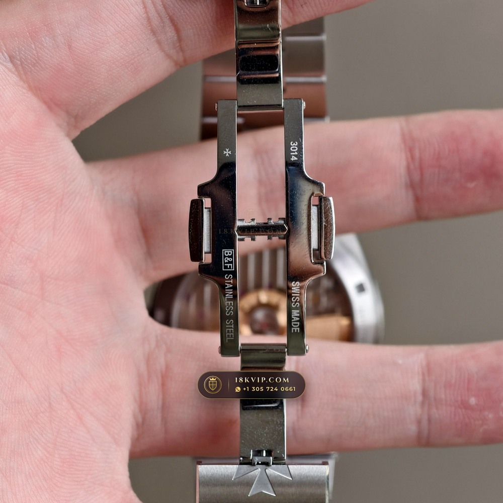 Vacheron Constantin Overseas Self-Winding 41mm Ref. 4500V/110A-B128 — Private Vault Edition — Studio Gallery Plate XI in 904L Stainless Steel Custom Architecture (152.1g Verified Mass, Vacheron Constantin Cal. 5100 - 22K Gold Maltese Rotor)