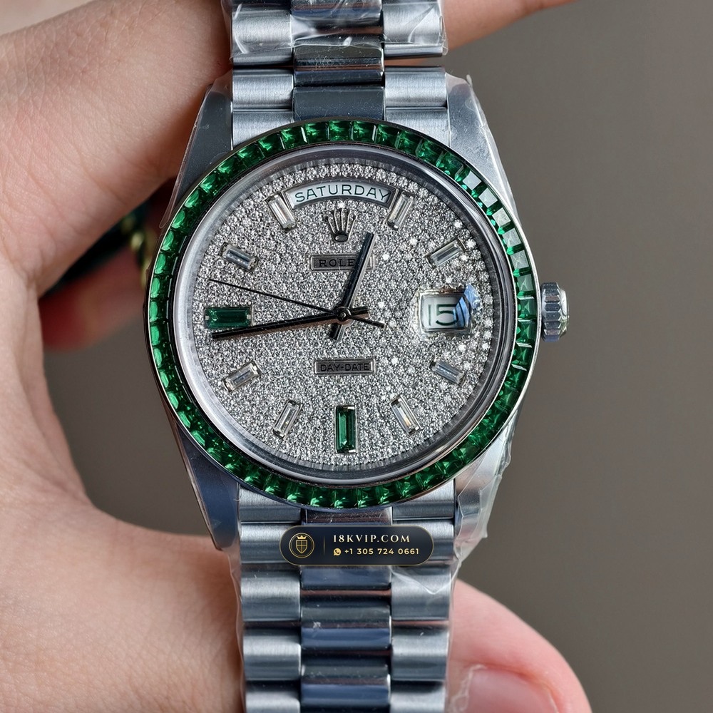 Rolex Day-Date 40 Baguette Emerald Bezel 950 Platinum Ref. 228396TEM (Ref. 228396TEM) — Verified Mass 280.7g — Optical Macro Plate 4 (Confidential Multi-Currency Settlement and Insured Global Delivery)