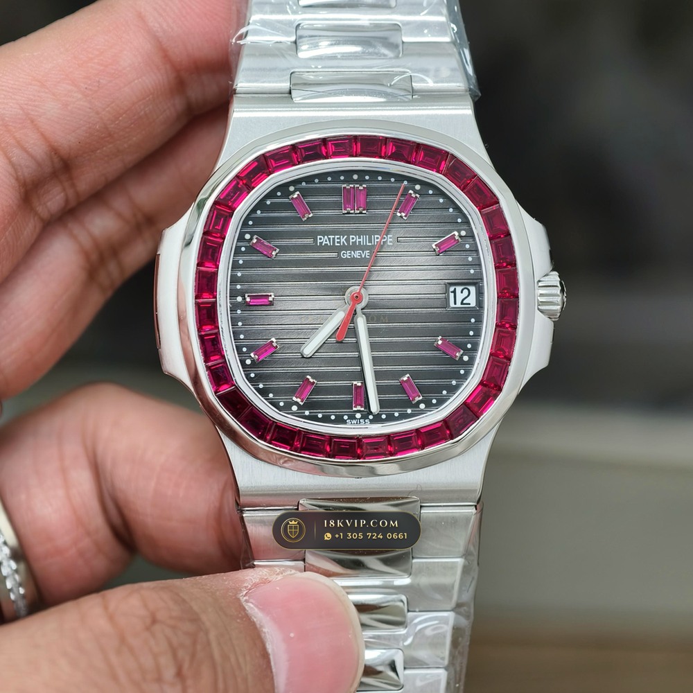 Patek Philippe Nautilus Off-Catalogue Baguette Ruby Bezel 950 Platinum Ref. 5711/112P-001 (Ref. 5711/112P-001) — Verified Mass 245.4g — Optical Macro Plate 3 (Stress-Free Platinum Channel Setting for Delicate Baguette Emeralds)